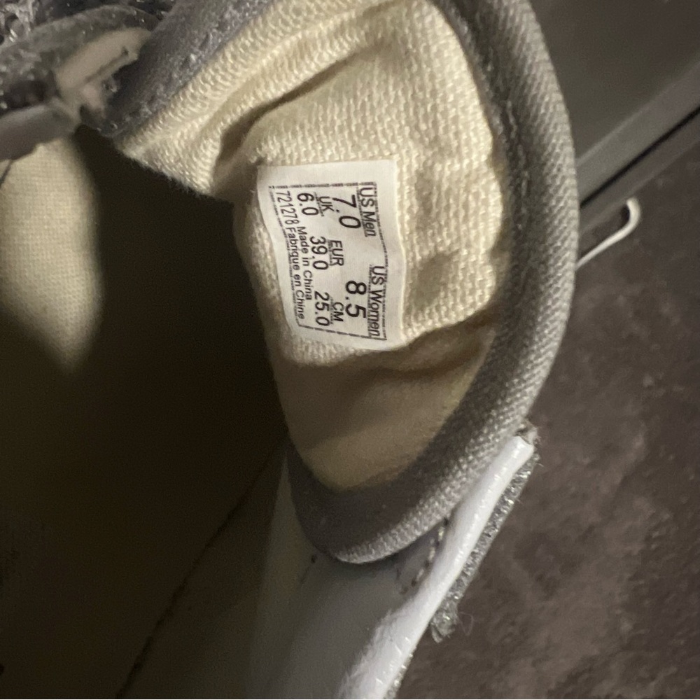 Shimmer Vans - Picture 5 of 5